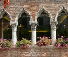 Particolare della facciata della location di nozze