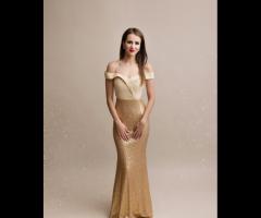 Playstyle Abbigliamento - Abito semisvasato lungo oro decorato con paillettes