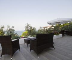 la vista del mare dal terrazzo