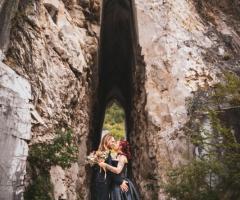 La nostra visione del black wedding: uno studio di immagine completo per una coppia dai gusti alternativi.