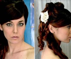 Acconciatura con boccoli e fiore