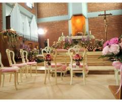 Allestimento della chiesa per il matrimonio