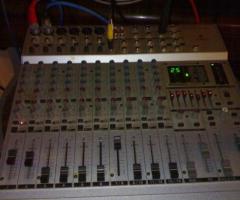 Mixer per la musica al matrimonio