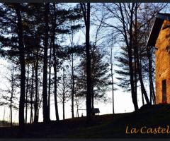 La Castella - Una vista del suggestivo parco della location