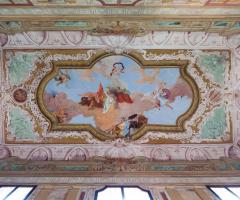 Villa Barchessa Valmarana -  Pareti e soffitti con affreschi della Scuola del Tiepolo