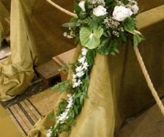 Addobbi floreali per la cerimonia di matrimonio in chiesa