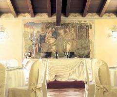Affresco nella sala interna del ristorante per matrimoni