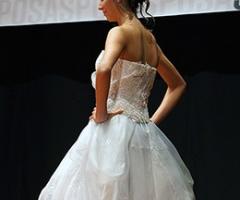 Abito da sposa realizzato a mano dall'Atelier SposaSpose