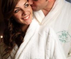 Sposi in accappattoio