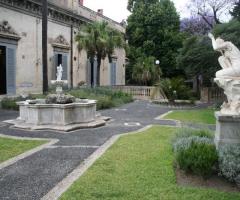 Esterno della location per ricevimento di matrimonio Palazzo Manganelli