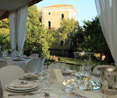 La mise en place presso la Tenuta il Pilaccio nel Cilento