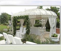 Un dettaglio dell'allestimento esterno