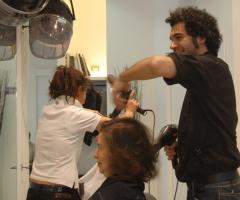 Claudio Parrucchieri - Salone di bellezza per trucco e acconciature