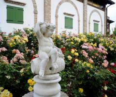 Giardino del casale per il matrimonio