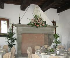 Sala con camino per il matrimonio a Villa Pratola