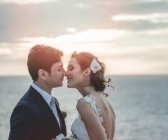 Vigliano Photography Studio - Un bacio romantico degli sposi