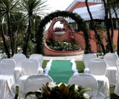 Cerimonia di matrimonio in giardino