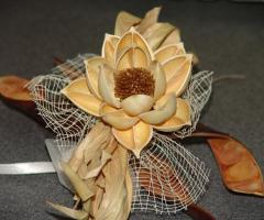 Fiore realizzato artigianalmente