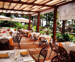 Sala allestita per ricevimento di matrimonio presso l'agriturismo Il Sole e il Sale