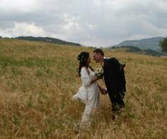 Bacio sposi tra le spighe