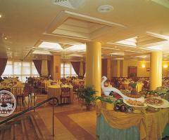 Elegante sala ricevimenti ideale per matrimoni al Florio Park Hotel