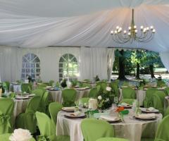 Tensostruttura per il ricevimento in giardino