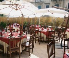 Villa Epika - Allestimento del ricevimento di matrimonio all'aperto