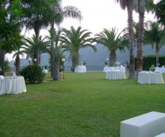 Addobbi per un matrimonio all'aperto