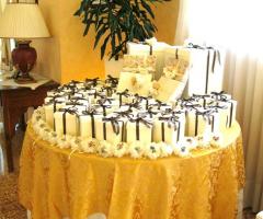 Il tavolo delle bomboniere