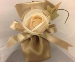 Sacchetto in raso con fiore - Partecipazioni One