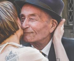 Sabrina Pezzoli Foto - La sposa col nonno