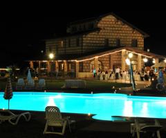 Ricevimento di matrimonio a bordo piscina - Monferrato Resort