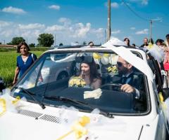 Simone Gavana Foto - Gli sposi in auto