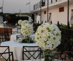 Creazioni floreali per l'allestimento della location