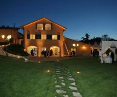 Ricevimento di nozze in giardino