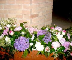 Composizione floreale per chiesa