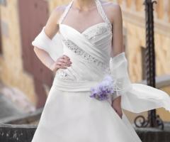 Abito con bustino decorato