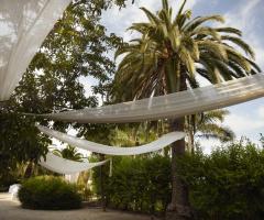 Giochi di sete e luci per il matrimonio