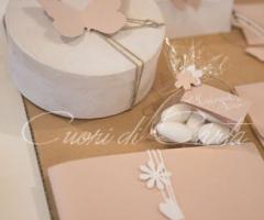 Partecipazione e coordinati fiori e farfalle