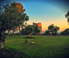 Villa RiVí Location Eventi - Il parco, la torre, la vista sul mare