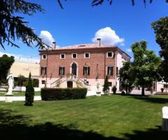 Facciata della villa per matrimoni