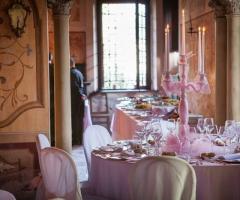 Allestimento in rosa per il matrimonio