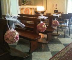 Fiori Juna - L'addobbo floreale in chiesa