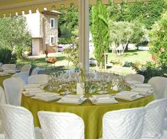 Villa Pianello - Allestimento tavoli per matrimonio