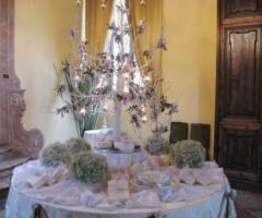 Composizione floreale per il ricevimento di matrimonio