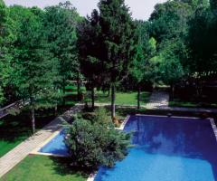 Piscina per organizzare il matrimonio