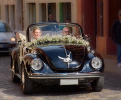 Riccardo Camela Noleggio - L'arrivo in chiesa con la sposa