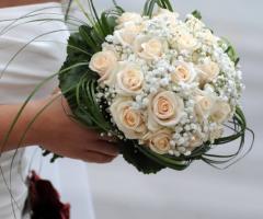 Bouquet da sposa con rose.
 - L'angolo Fiorito