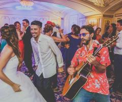 Emiglios - Invasione di... pista!