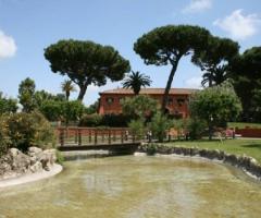 Location di matrimonio con laghetto